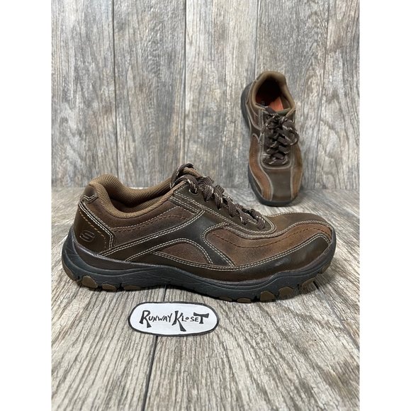 Skechers Other - SKECHERS RELAXED FIT Memory Foam Leather Upper Casual Mens Shoes size 8